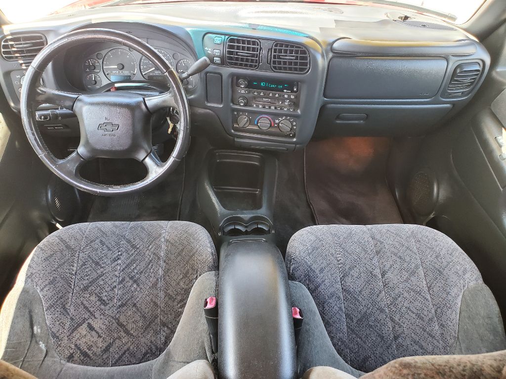 2002 Chevrolet S10 - $7,750