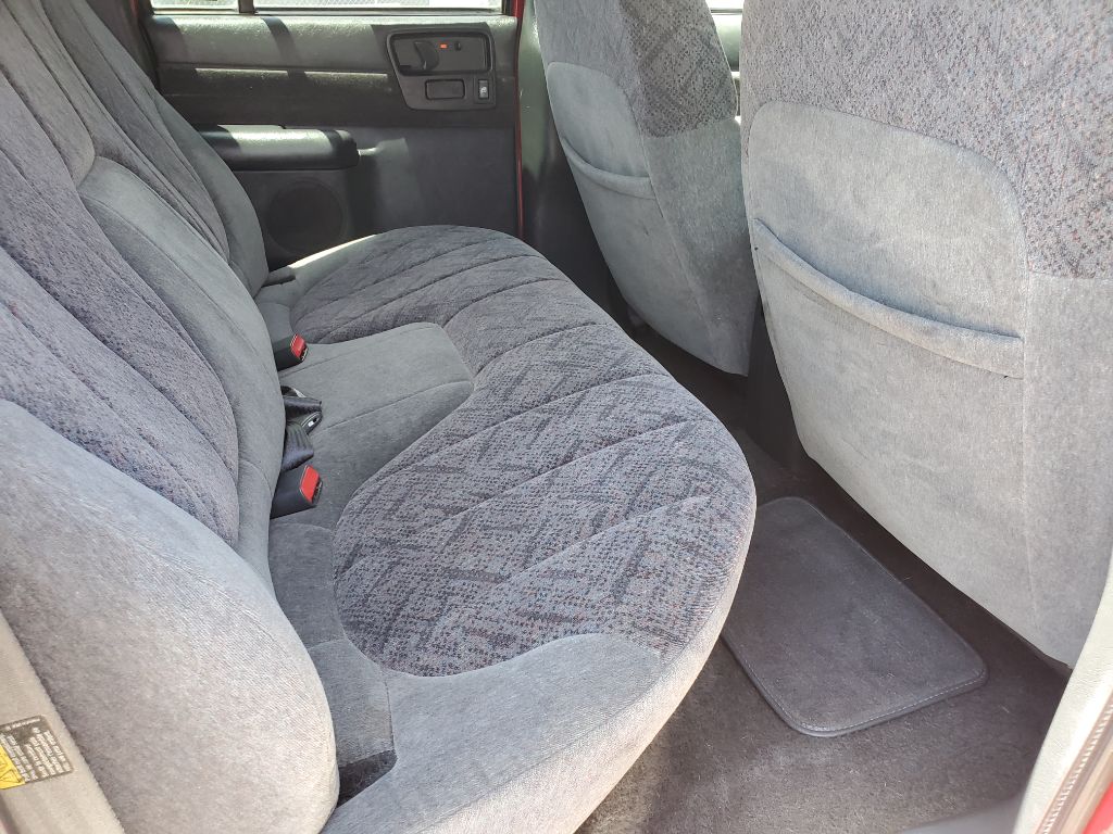 2002 Chevrolet S10 - $7,750