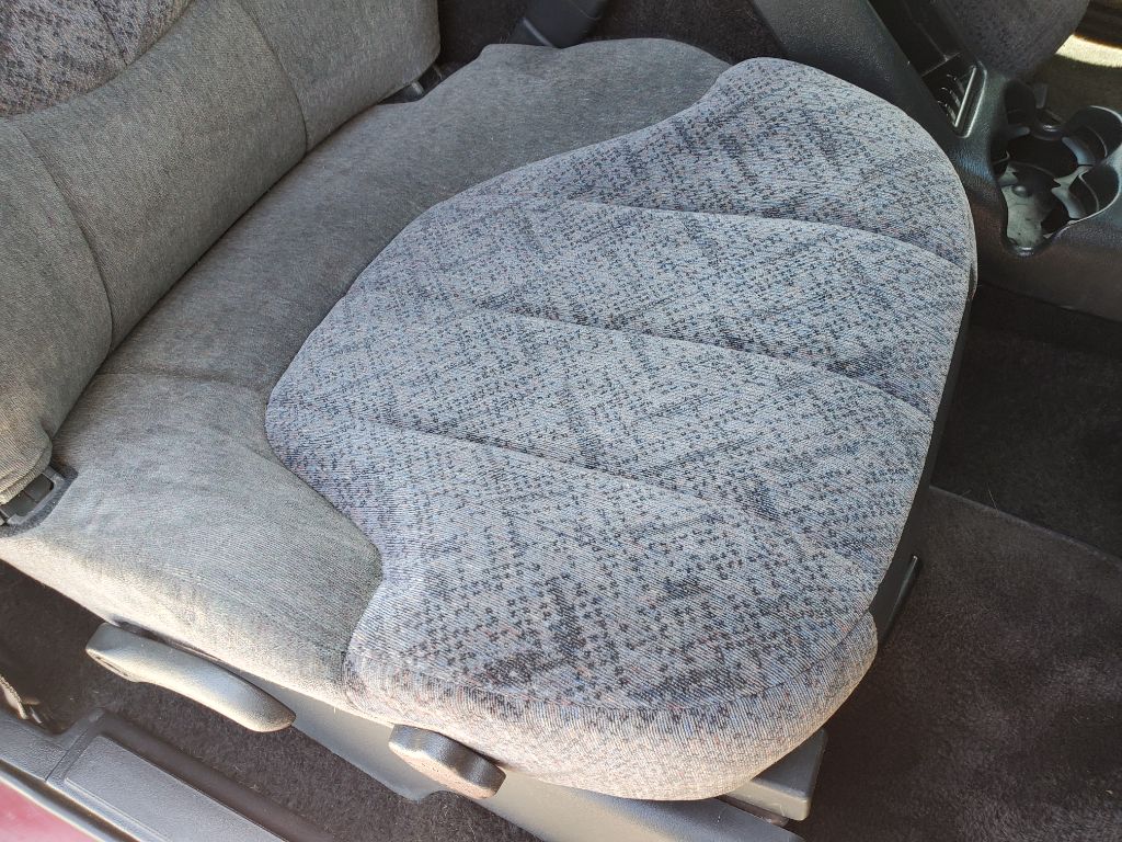 2002 Chevrolet S10 - $7,750