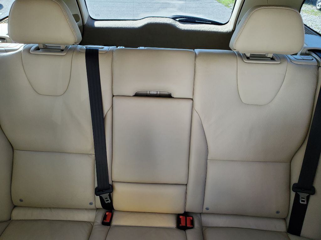 2013 Volvo XC60 - $8,750