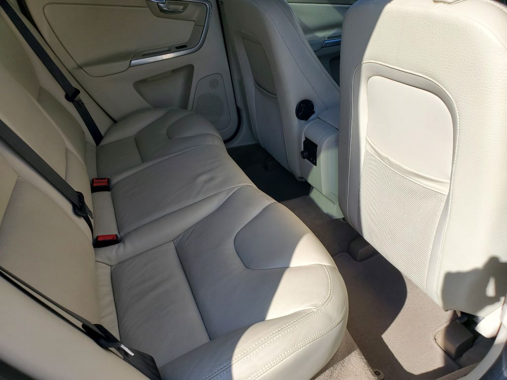 2013 Volvo XC60 - $8,750