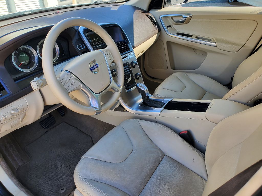 2013 Volvo XC60 - $8,750