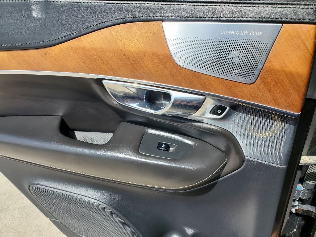 2016 Volvo XC90 - $12,750