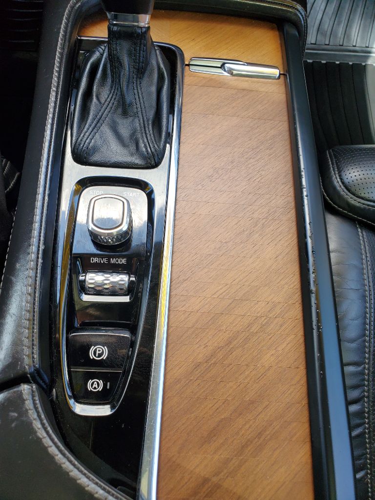 2016 Volvo XC90 - $12,750