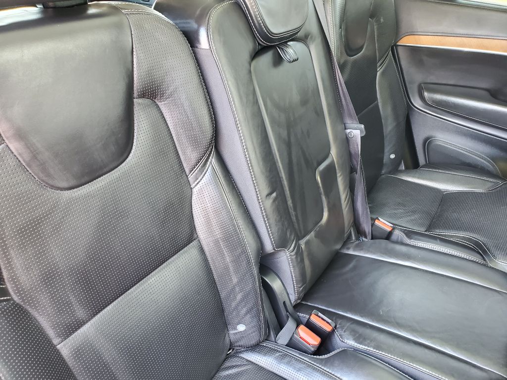 2016 Volvo XC90 - $12,750