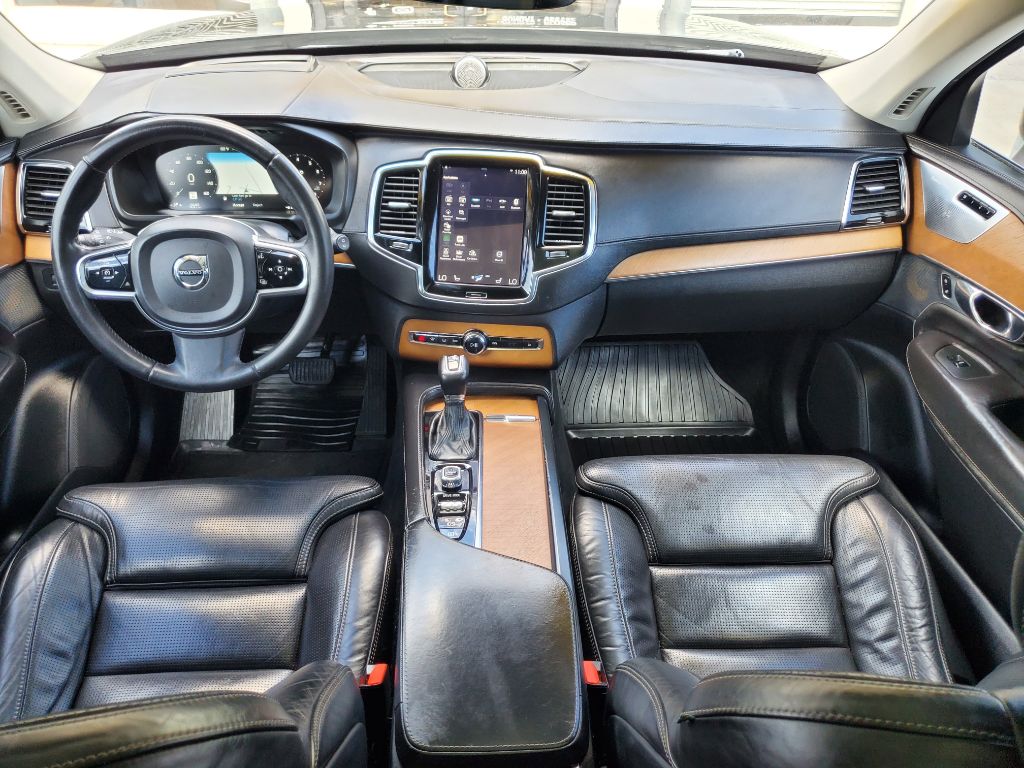 2016 Volvo XC90 - $12,750