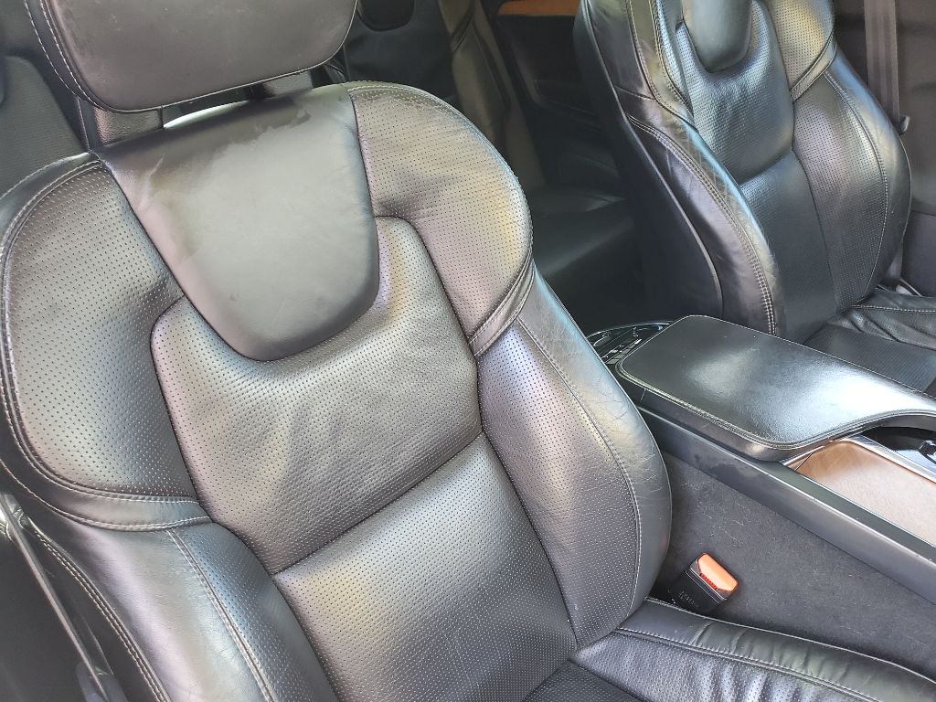 2016 Volvo XC90 - $12,750