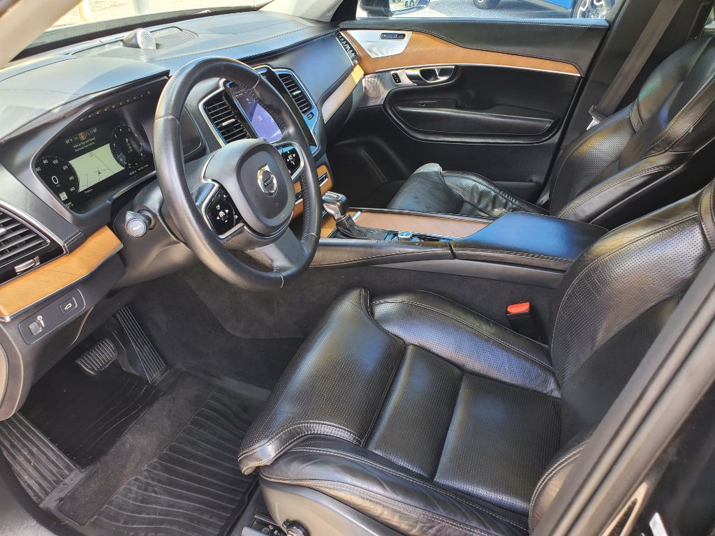 2016 Volvo XC90 - $12,750