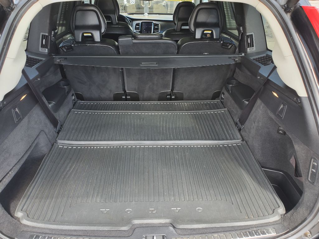 2016 Volvo XC90 - $12,750