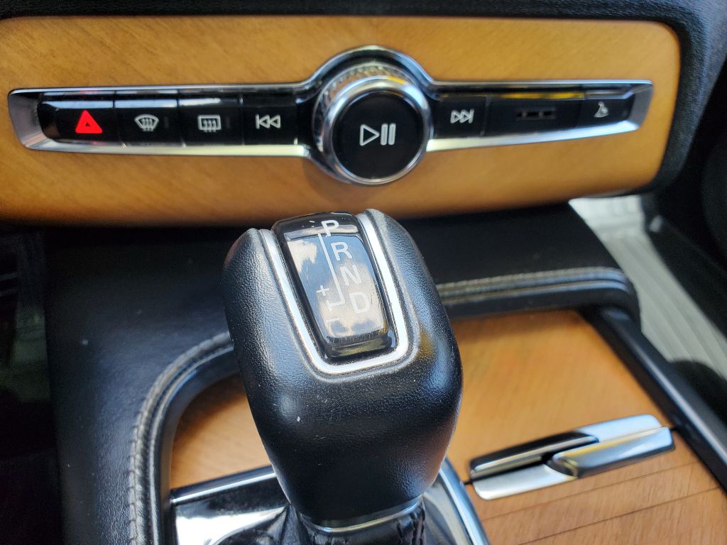 2016 Volvo XC90 - $12,750