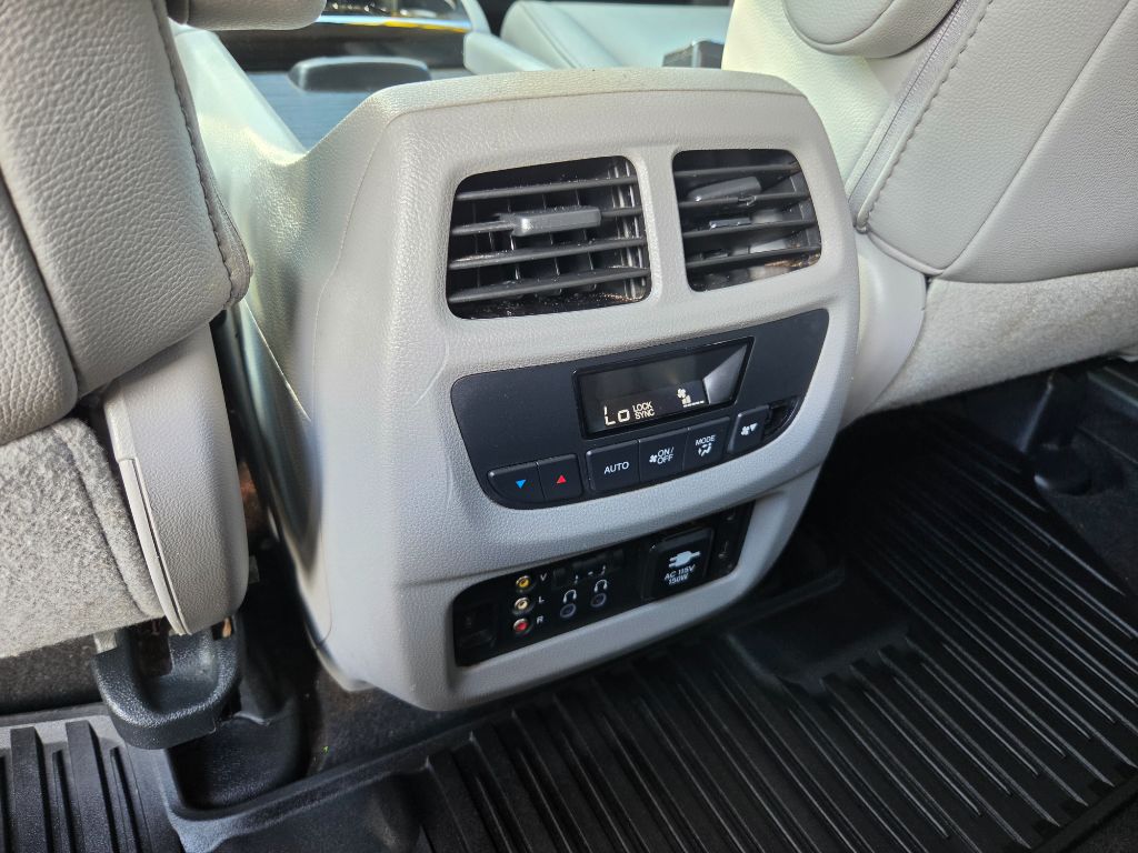 2018 Honda Pilot - $13,750
