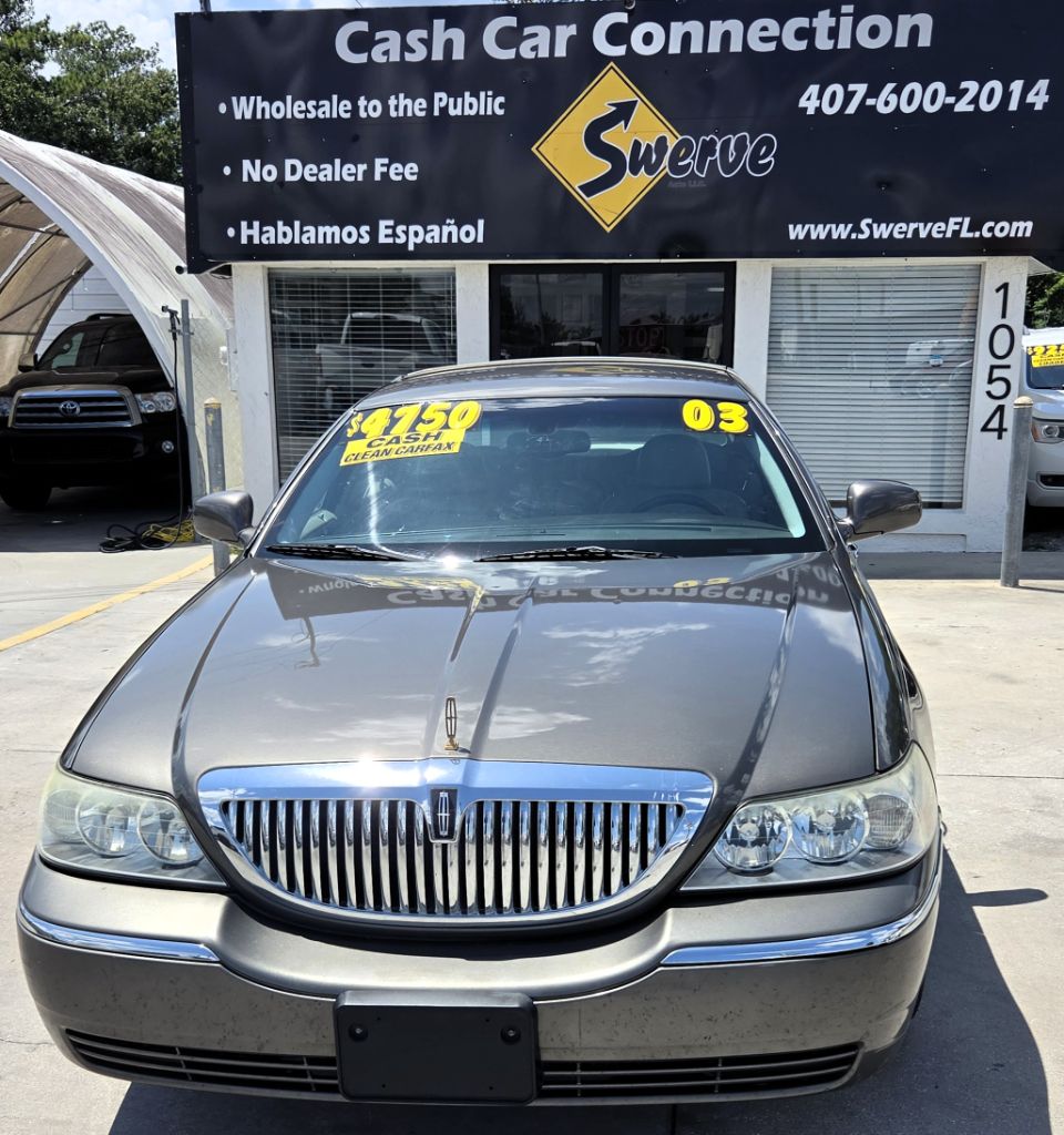 2003 Lincoln Town Car - $4,750