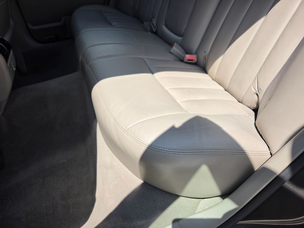 2003 Lincoln Town Car - $4,750