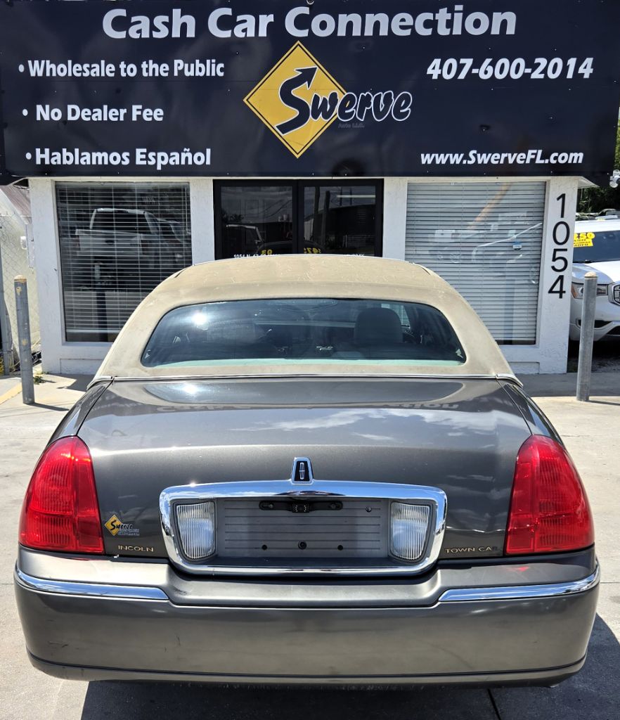 2003 Lincoln Town Car - $4,750