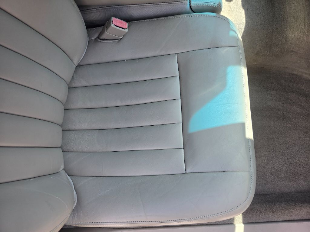 2003 Lincoln Town Car - $4,750