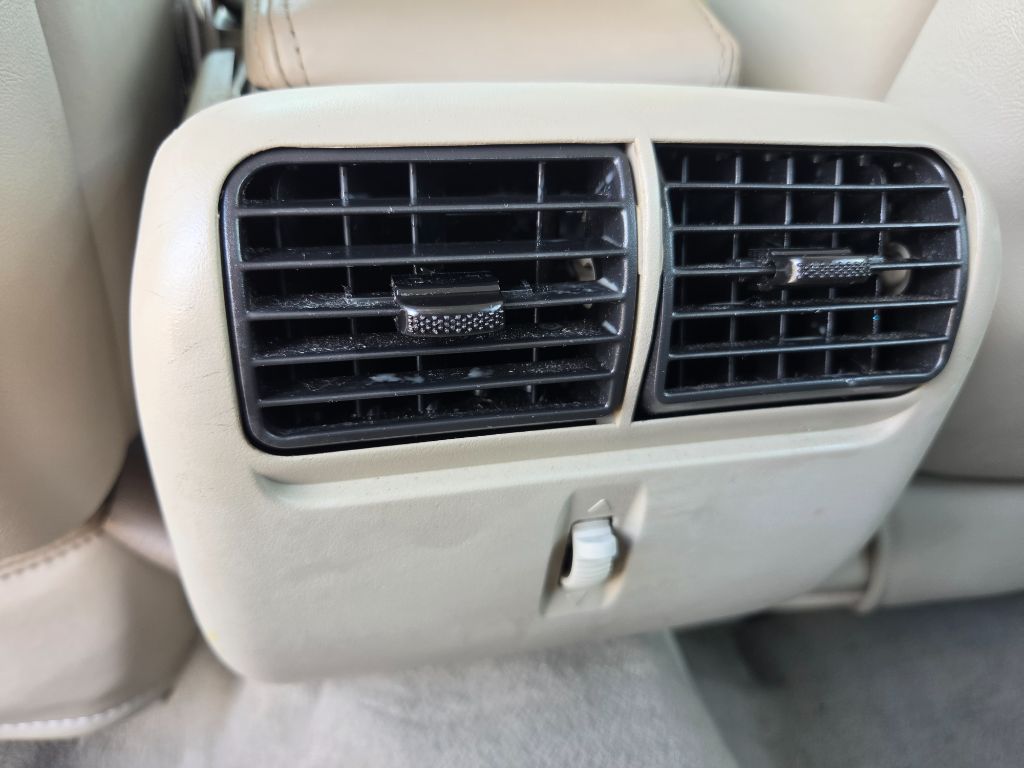 2003 Lincoln Town Car - $4,750