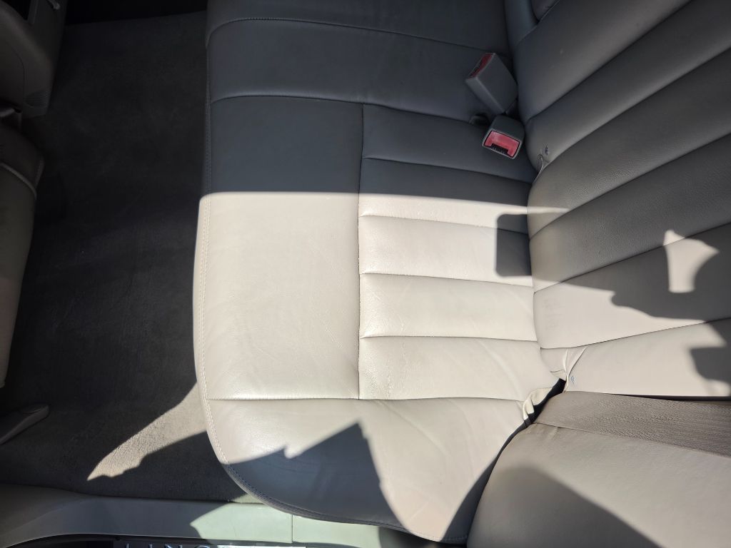 2003 Lincoln Town Car - $4,750