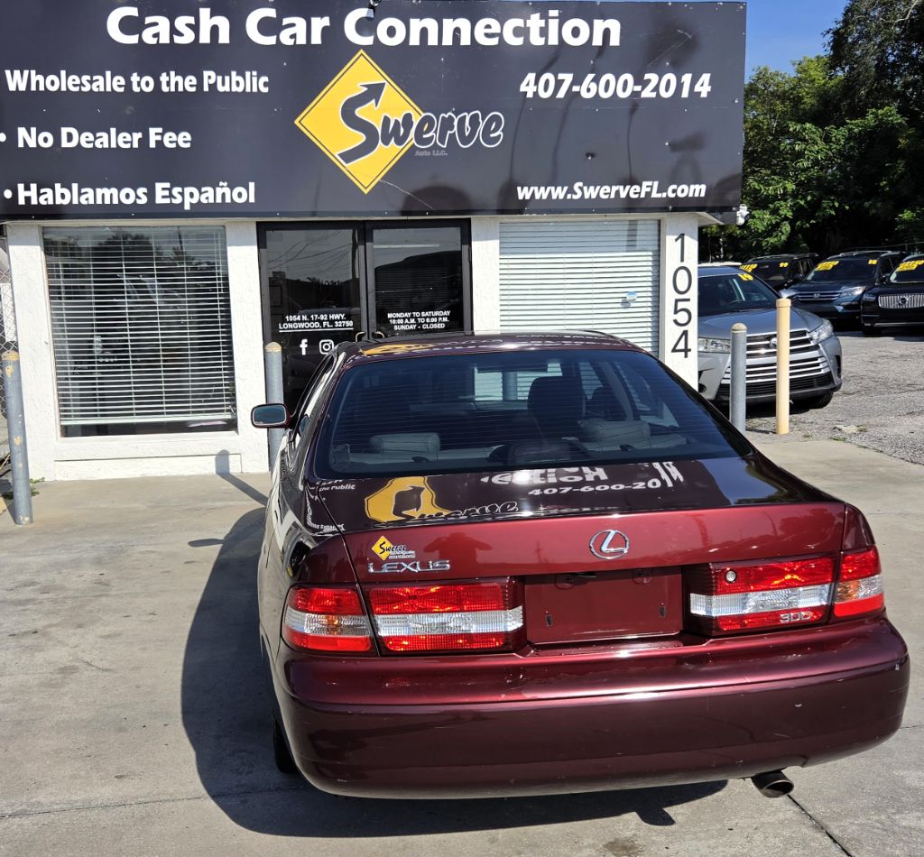 2001 Lexus ES - $3,750
