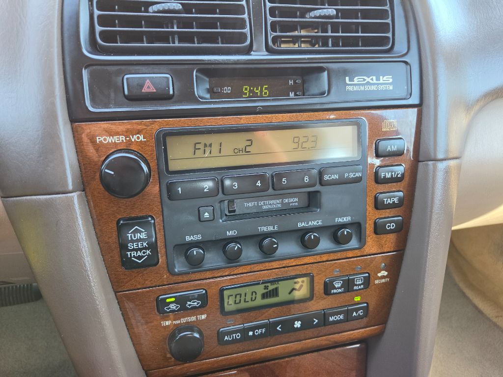 2001 Lexus ES - $3,750