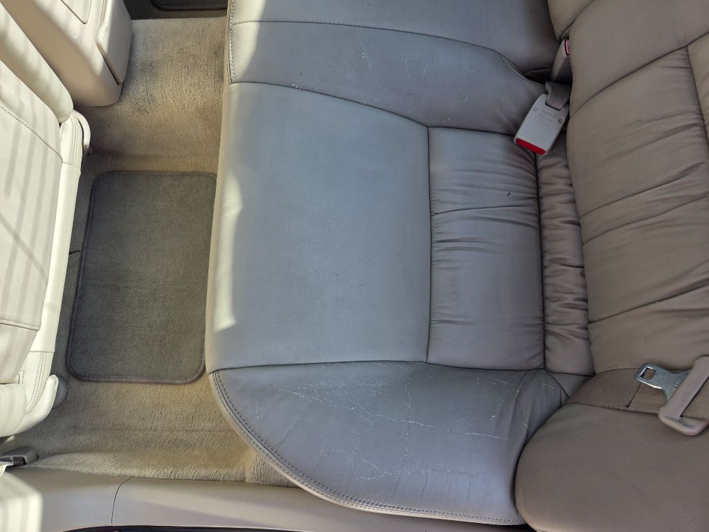 2001 Lexus ES - $3,750