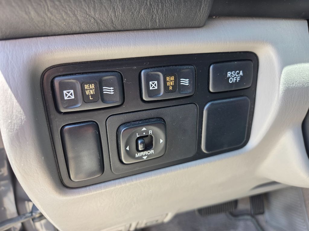 2003 Toyota Land Cruiser - $14,750