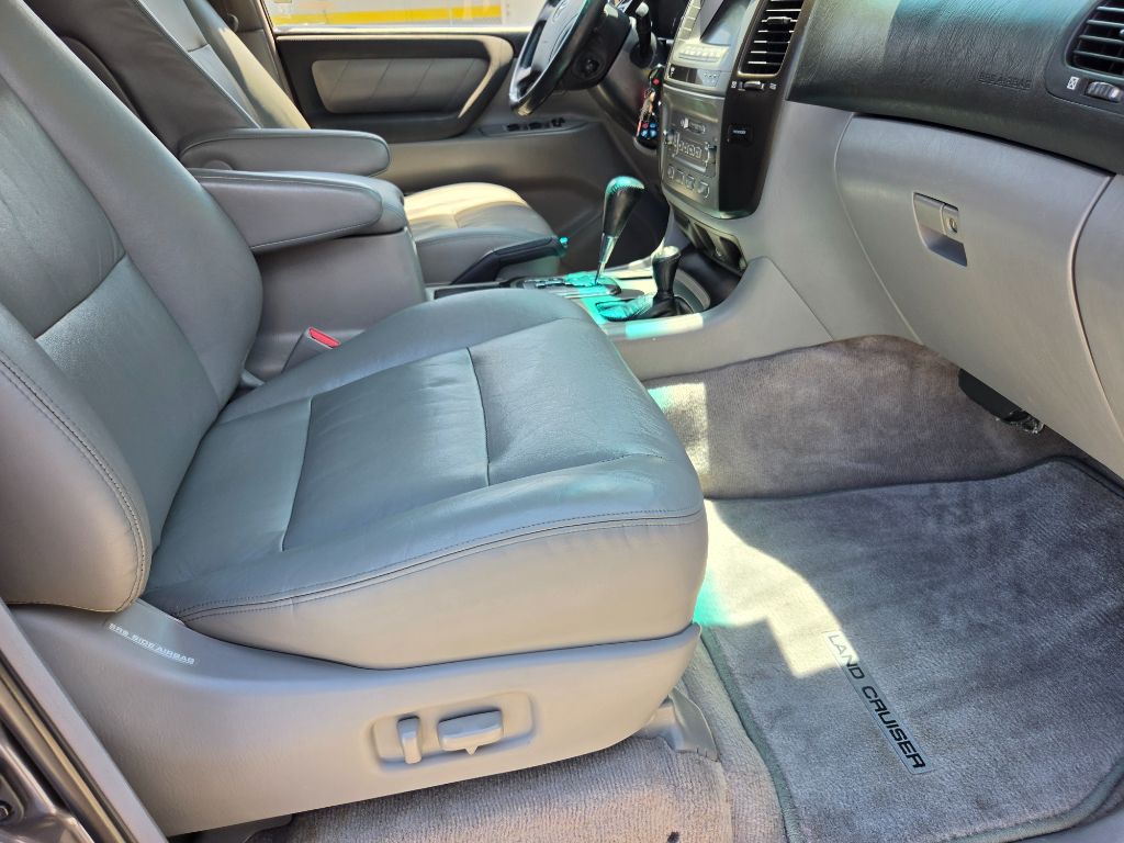 2003 Toyota Land Cruiser - $14,750