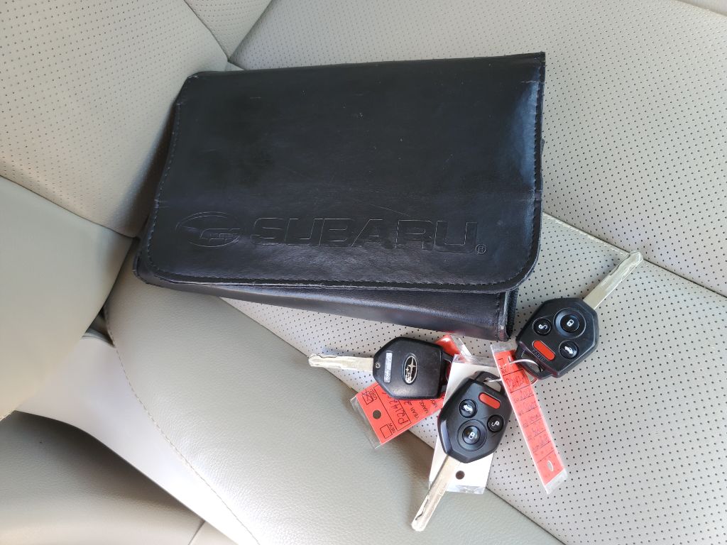 2012 Subaru Outback - $7,750
