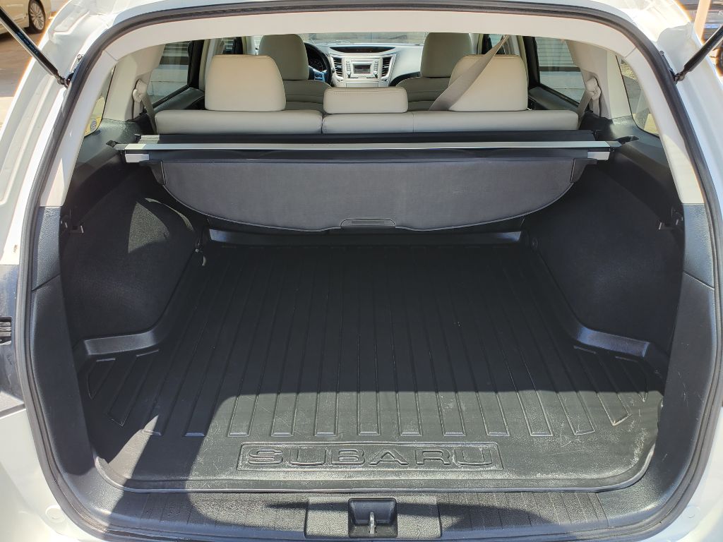 2012 Subaru Outback - $7,750