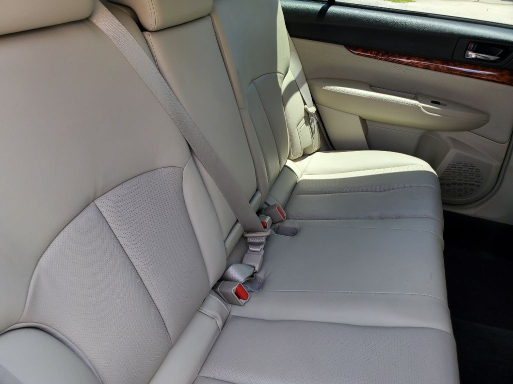 2012 Subaru Outback - $7,750