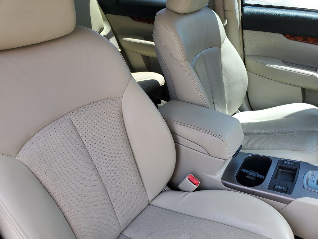 2012 Subaru Outback - $7,750