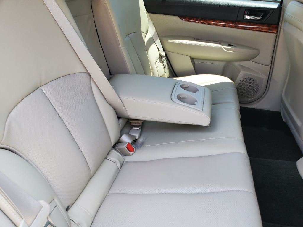 2012 Subaru Outback - $7,750