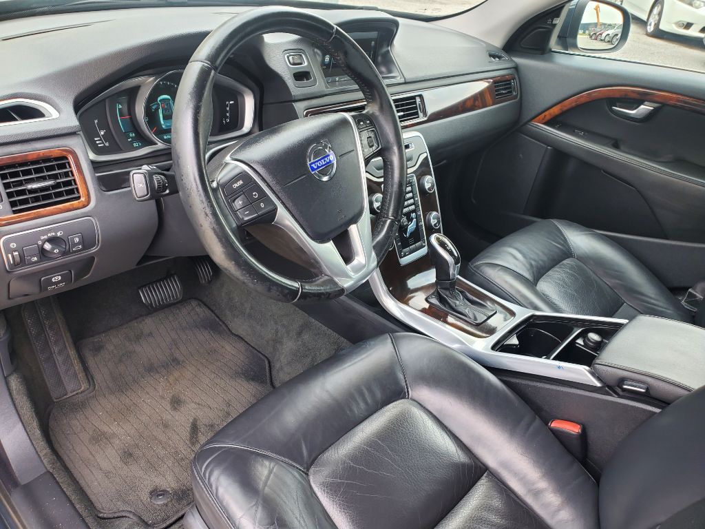 2015 Volvo S80 - $8,750