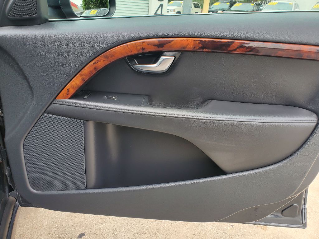 2015 Volvo S80 - $8,750