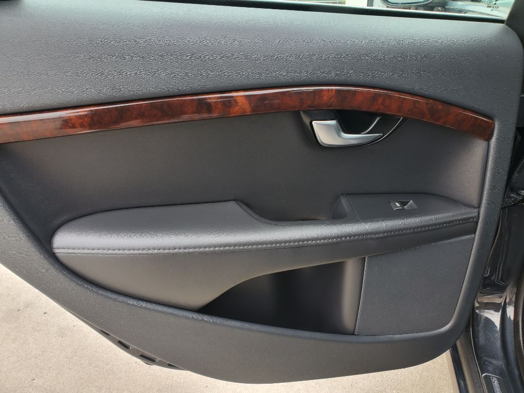 2015 Volvo S80 - $8,750