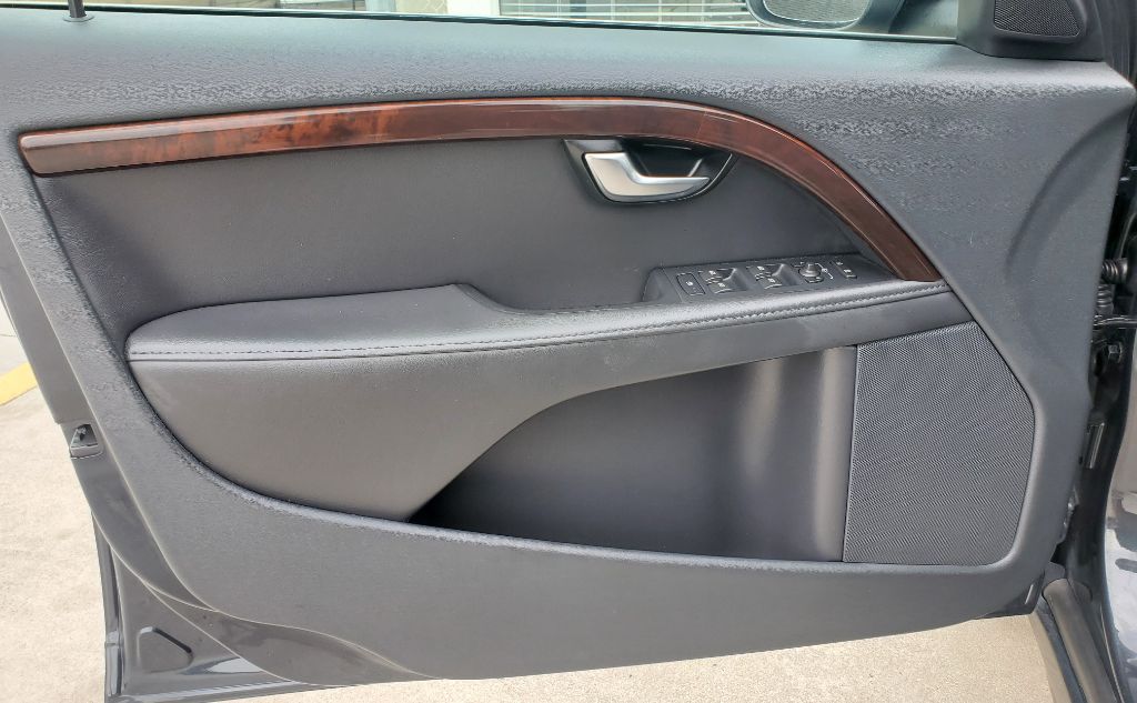 2015 Volvo S80 - $8,750