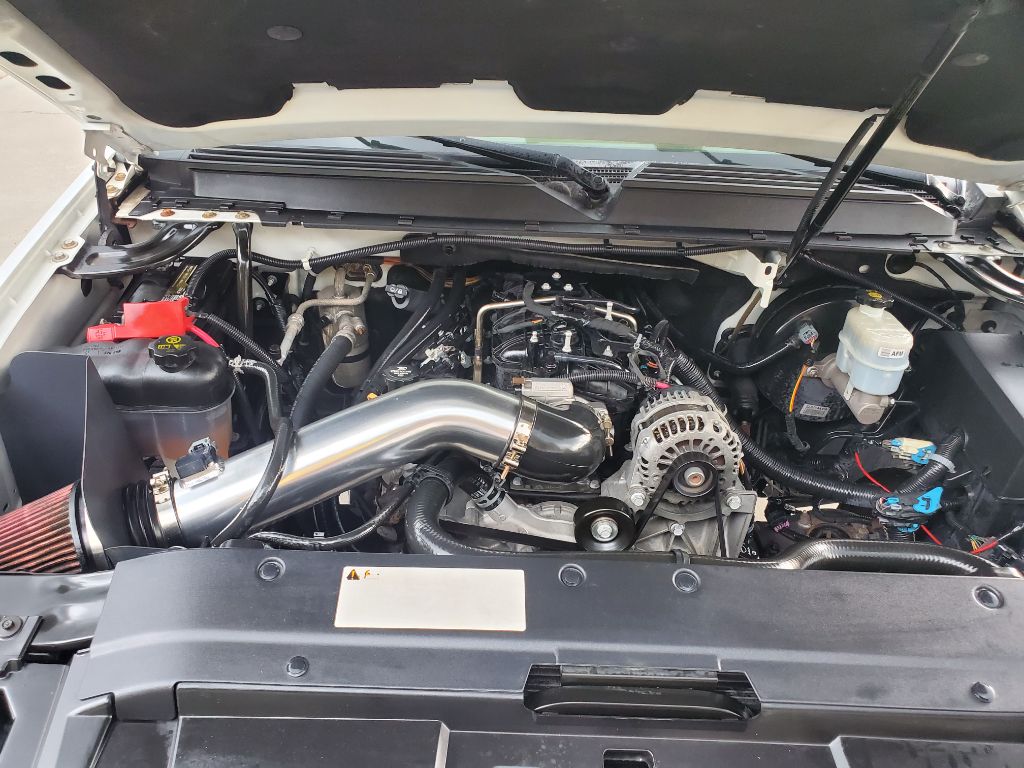 2011 Chevrolet Avalanche - $7,750