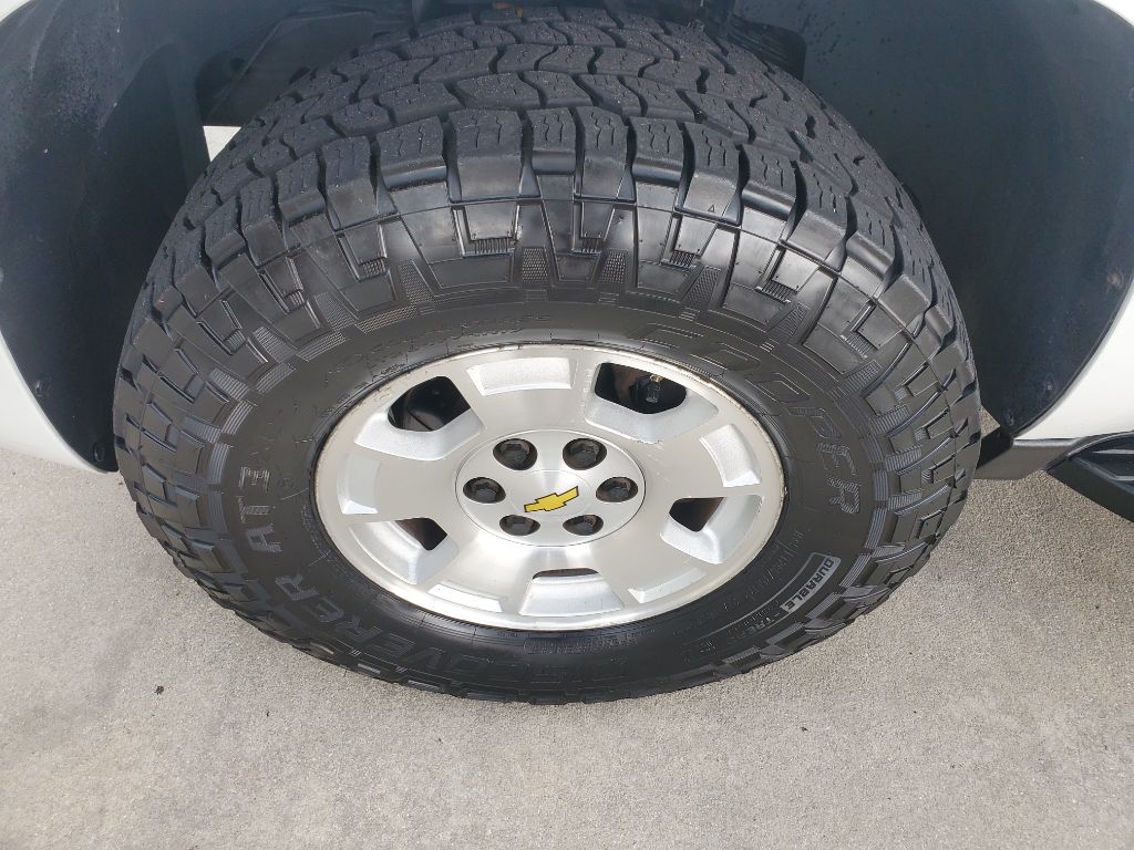 2011 Chevrolet Avalanche - $7,750