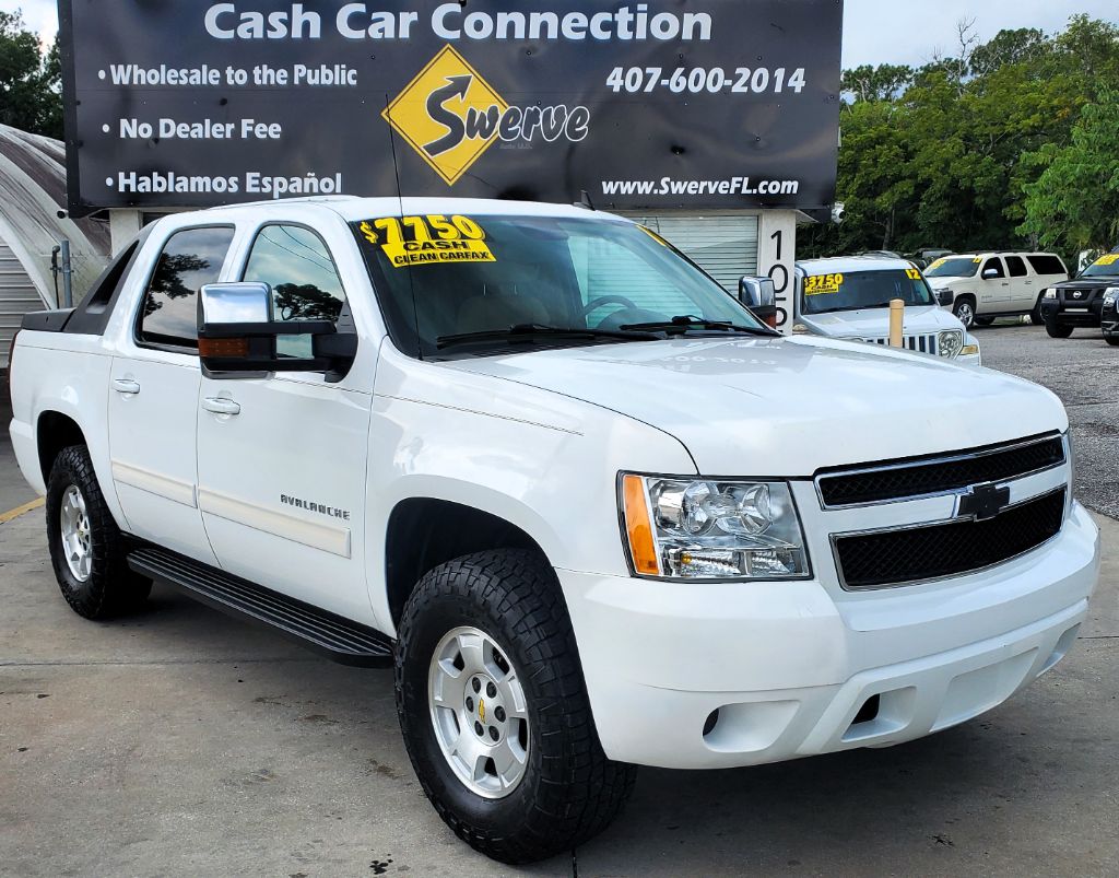 2011 Chevrolet Avalanche - $7,750