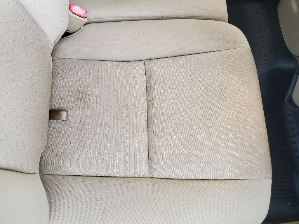 2011 Chevrolet Avalanche - $7,750
