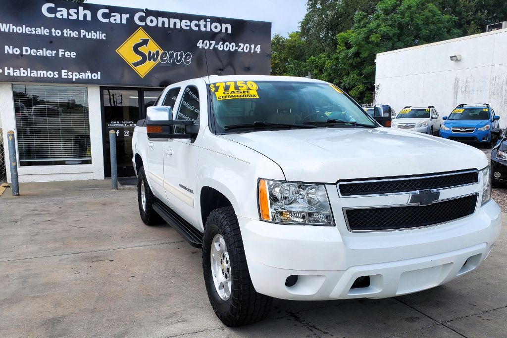 2011 Chevrolet Avalanche - $7,750