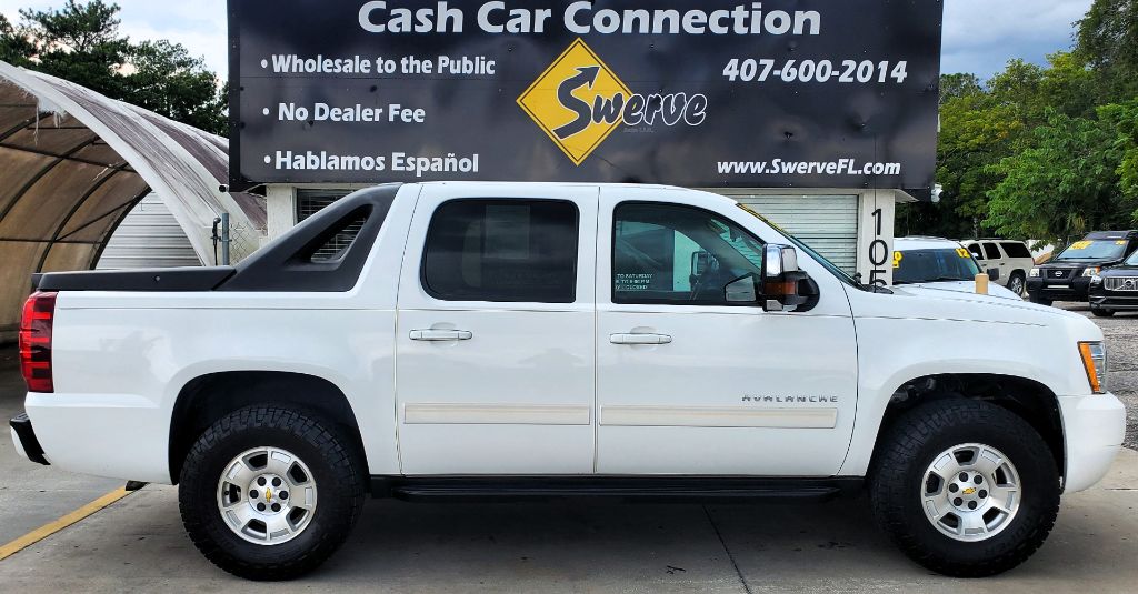 2011 Chevrolet Avalanche - $7,750