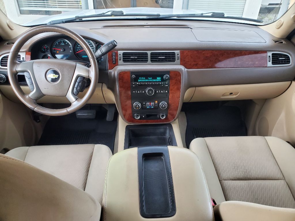 2011 Chevrolet Avalanche - $7,750