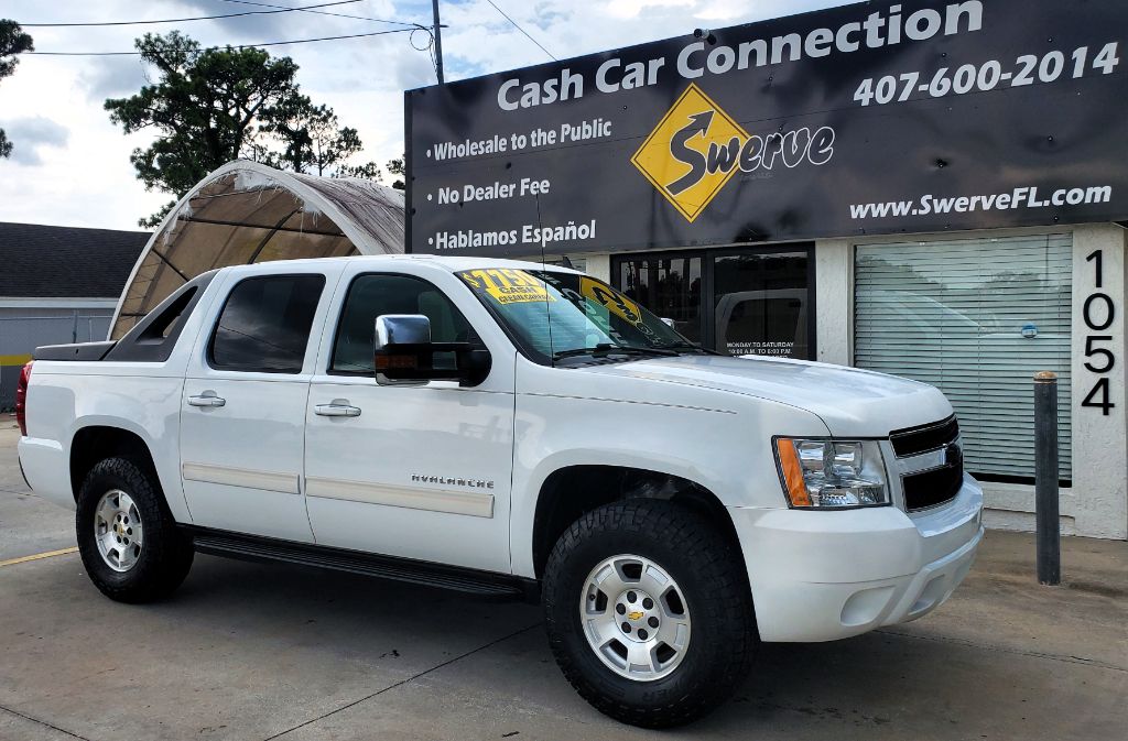 2011 Chevrolet Avalanche - $7,750