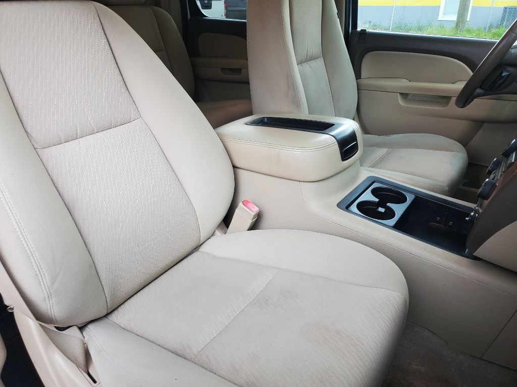 2011 Chevrolet Avalanche - $7,750