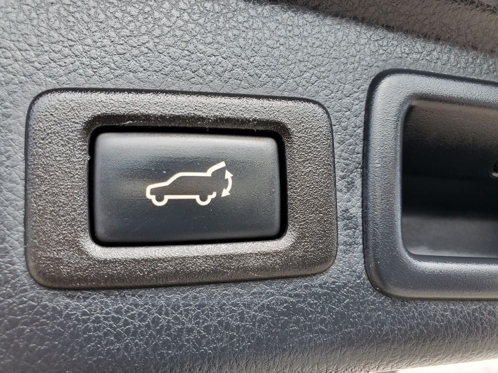 2017 Subaru Forester - $9,750