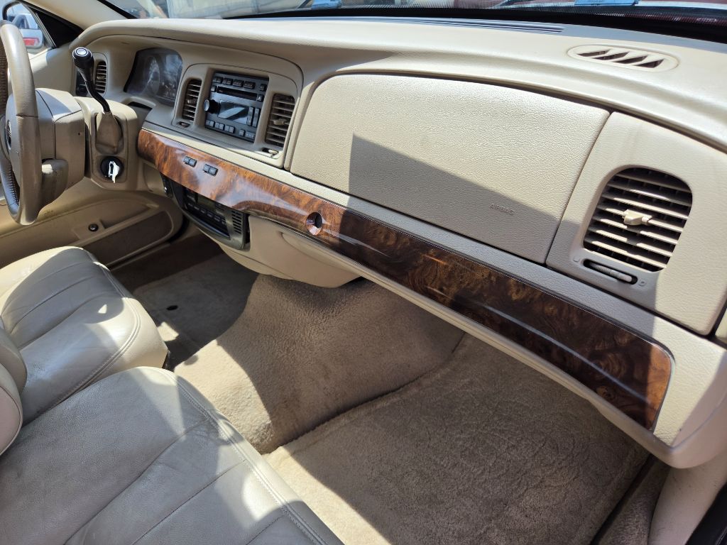 2008 Mercury Grand Marquis - $7,750