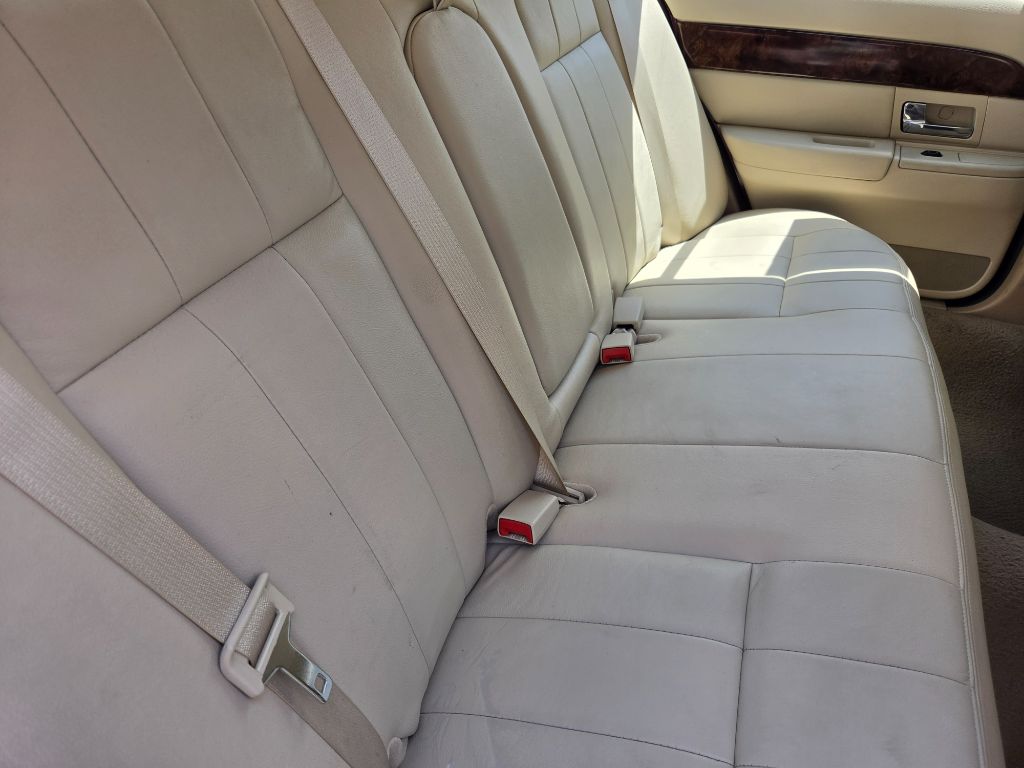 2008 Mercury Grand Marquis - $7,750