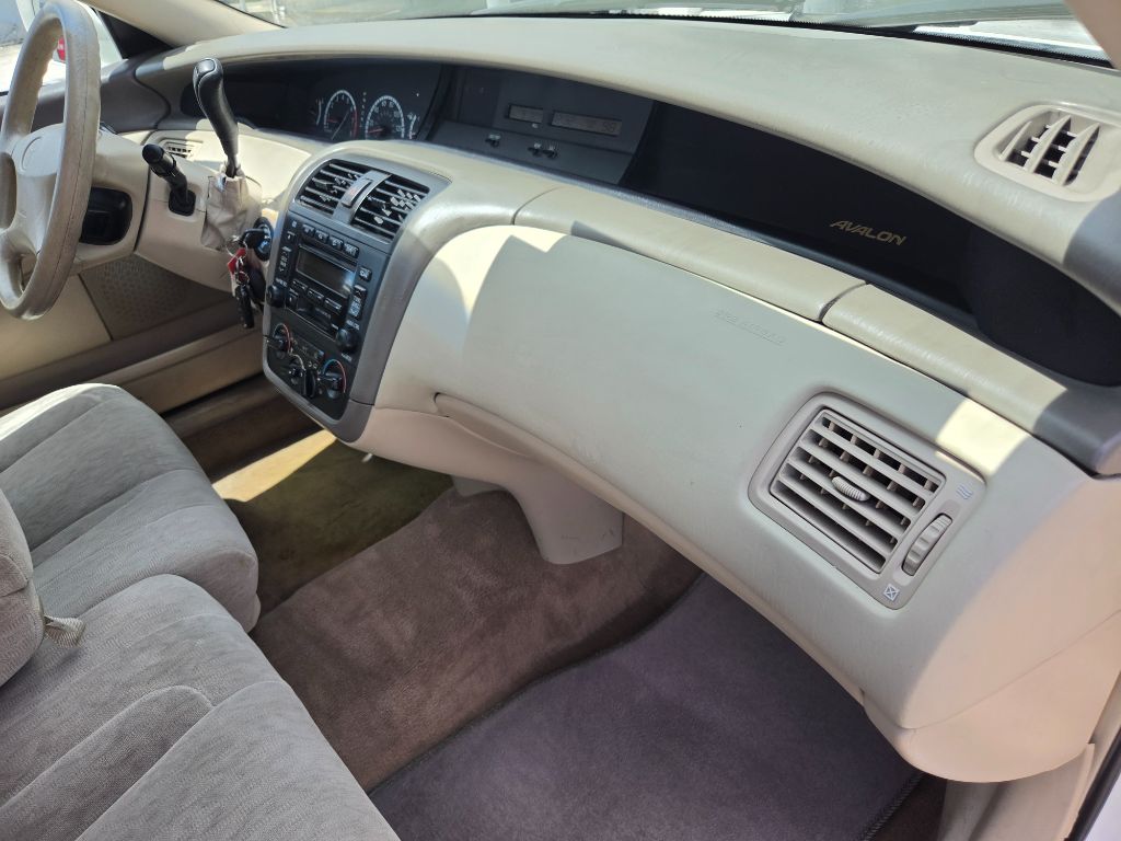 2001 Toyota Avalon - $3,750