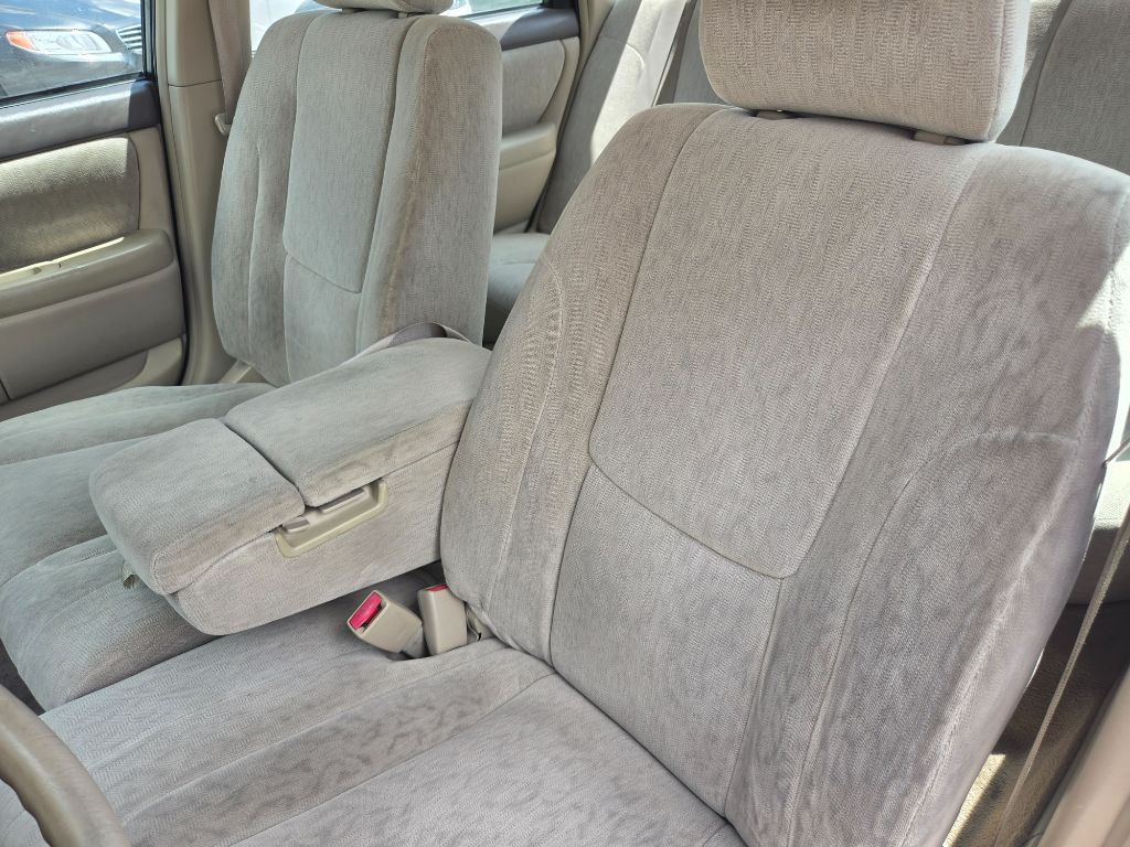 2001 Toyota Avalon - $3,750