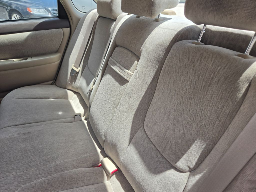 2001 Toyota Avalon - $3,750